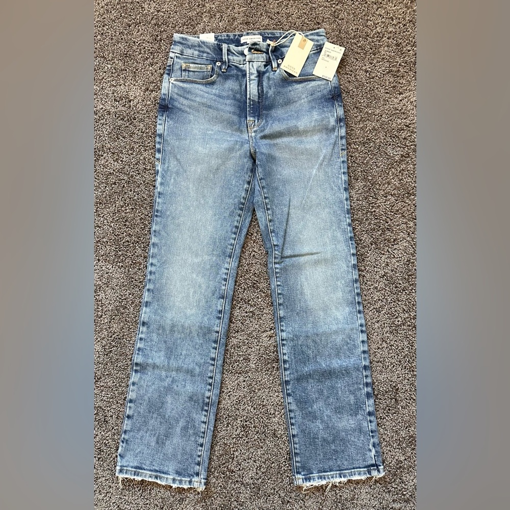 GOOD AMERICAN Good Legs Straight Jeans